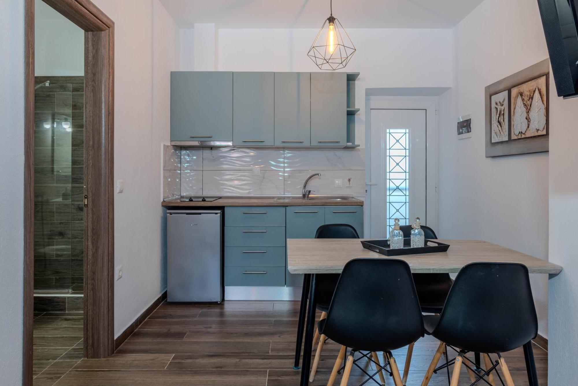 Aigli Luxury Studios Néa Róda Kültér fotó