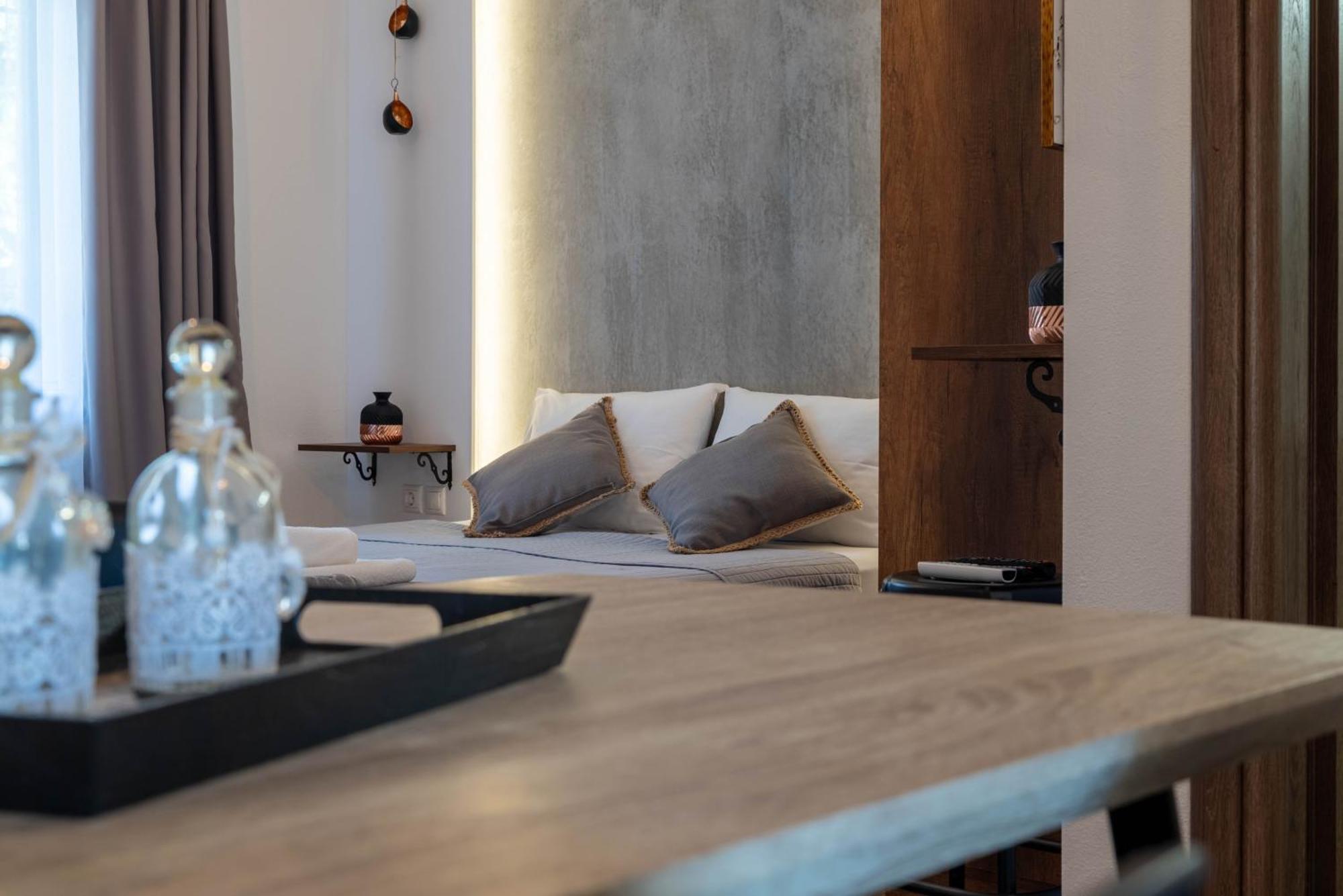Aigli Luxury Studios Néa Róda Kültér fotó