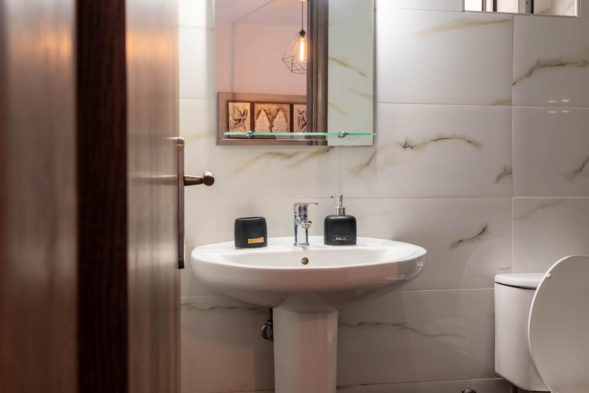 Aigli Luxury Studios Néa Róda Kültér fotó