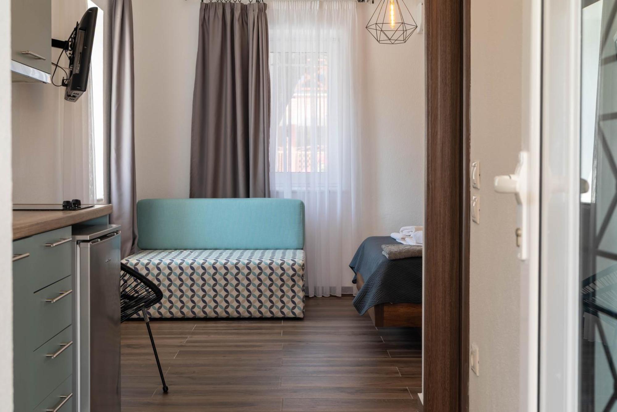 Aigli Luxury Studios Néa Róda Kültér fotó