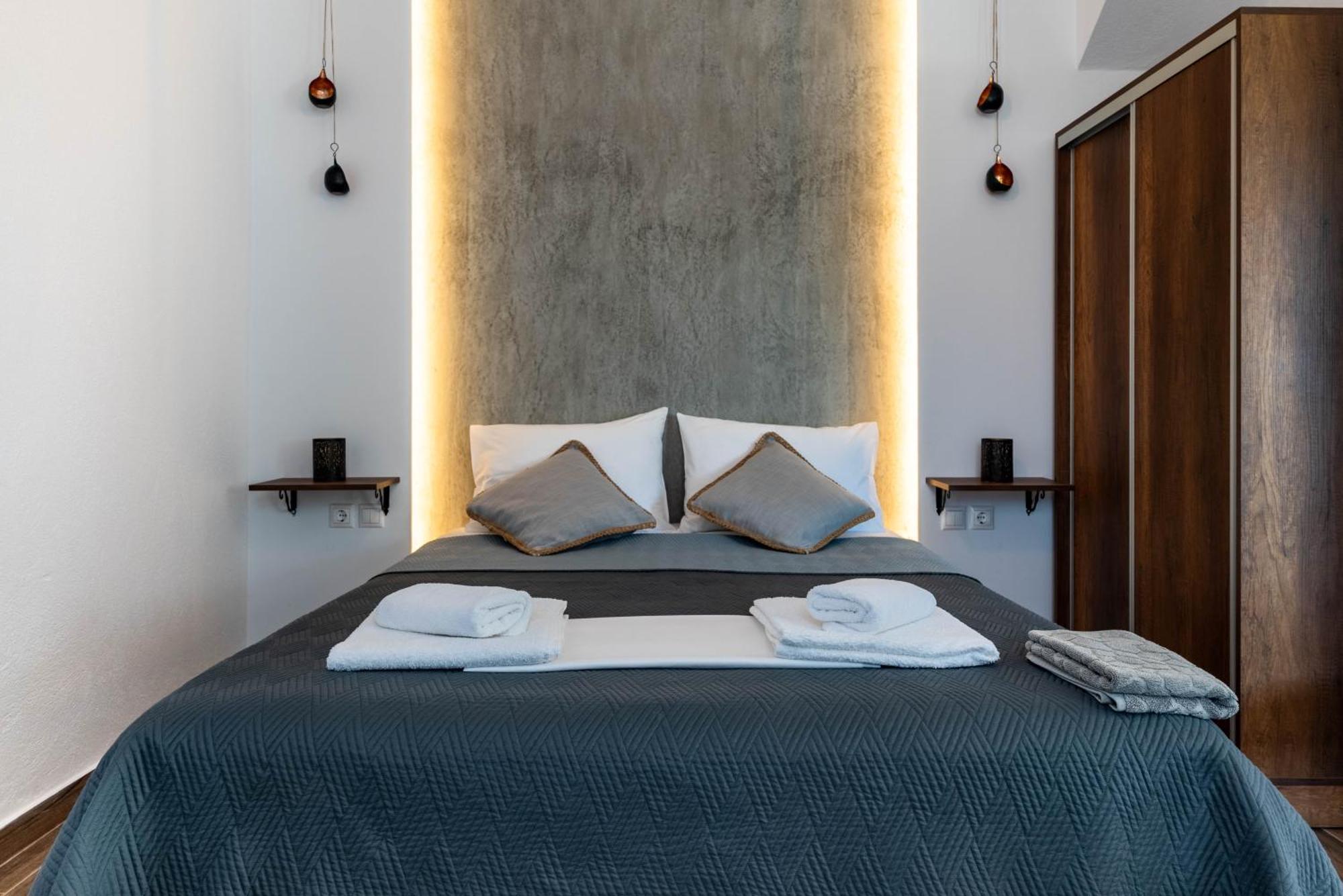 Aigli Luxury Studios Néa Róda Kültér fotó